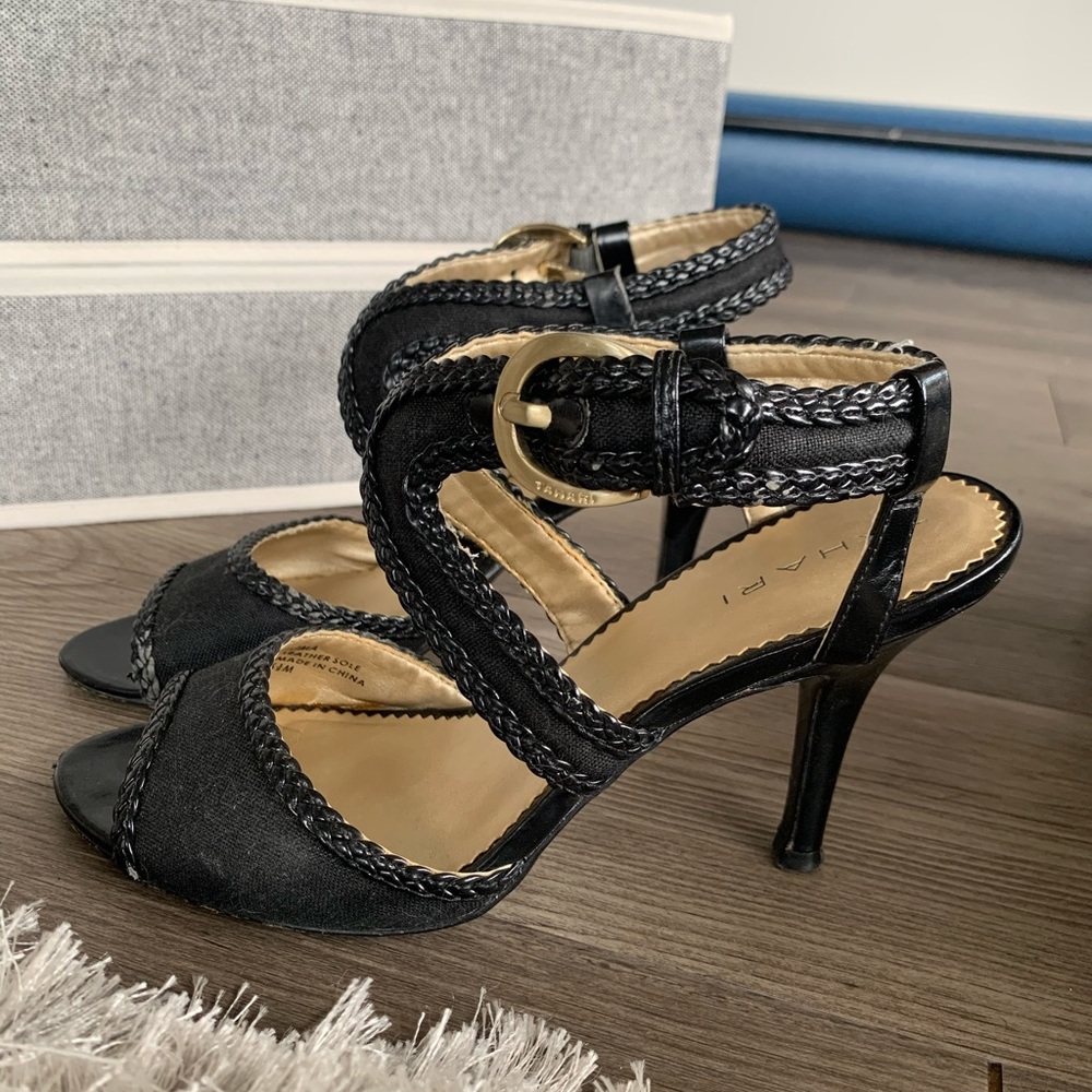 Tahari sandals